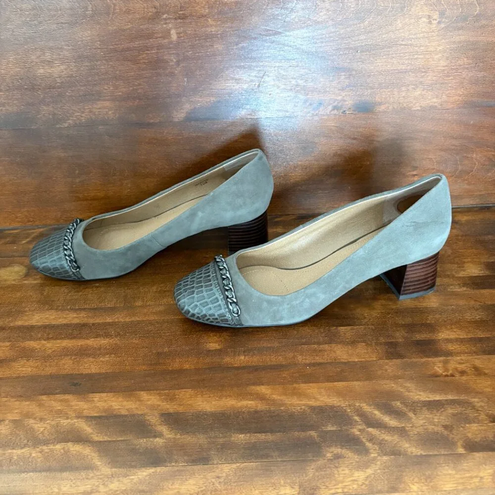 Tahari Monte Women's Block Heel Gray Suede & Faux Snakeskin Chain Accent Sz 7.5